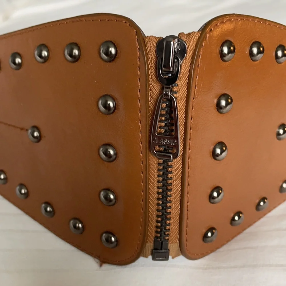 Belt - Picture 2 of 5